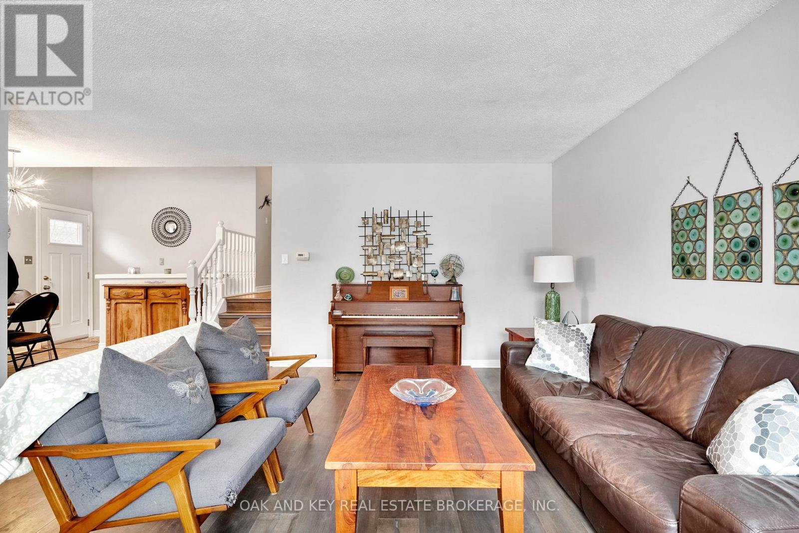 63 Dundee Court, London South, Ontario  N6C 5E4 - Photo 4 - X12695948