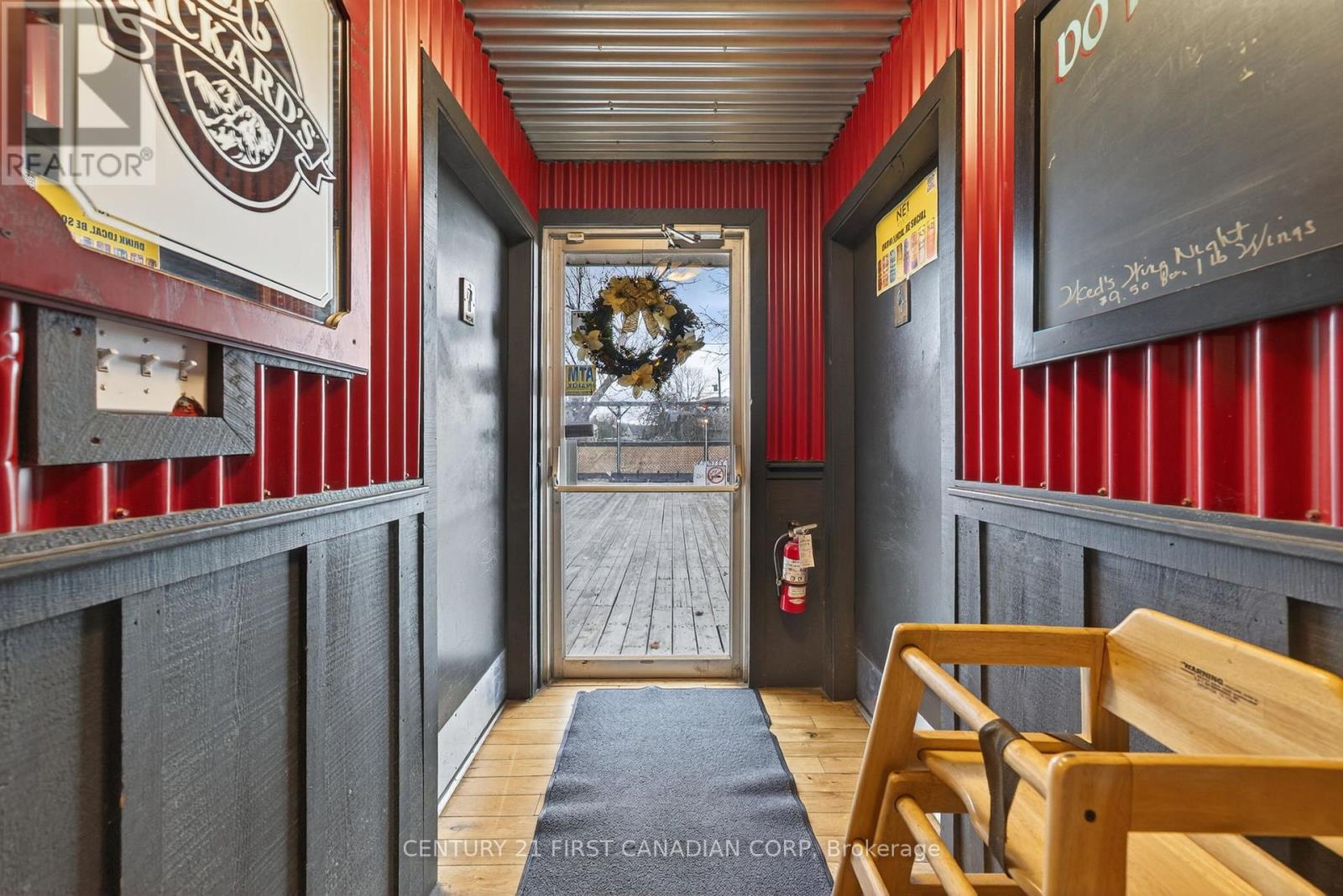 97 Main Street S, Lambton Shores, Ontario  N0N 1J0 - Photo 17 - X12695996