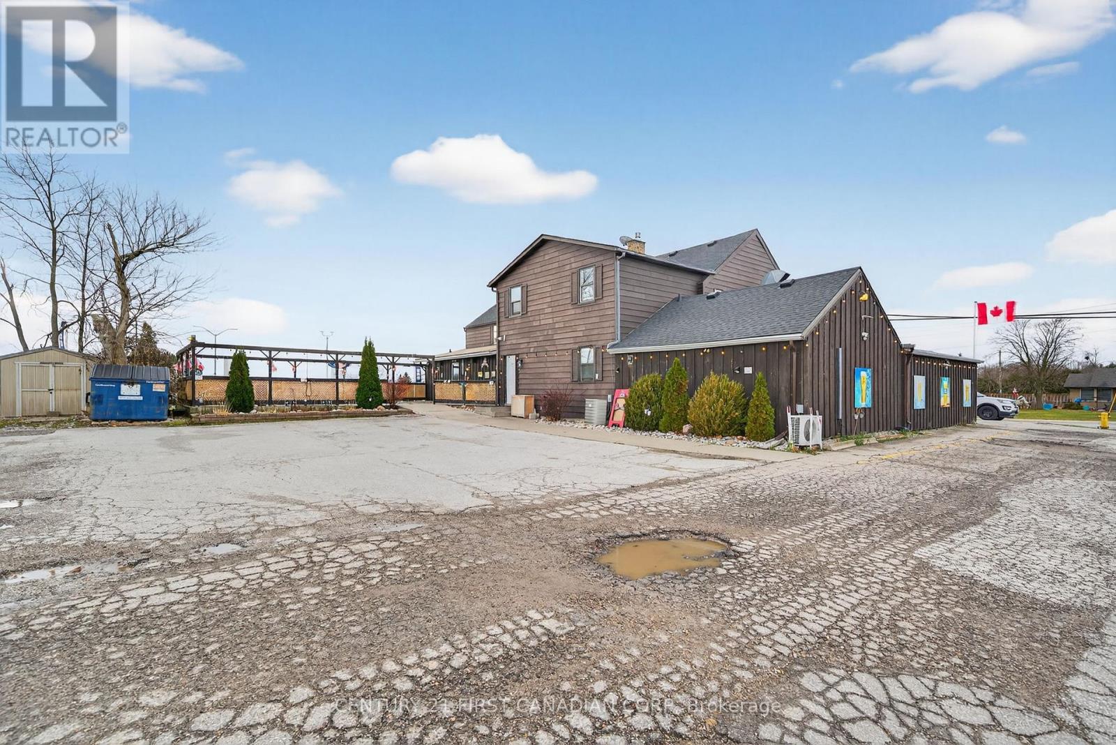 97 Main Street S, Lambton Shores, Ontario  N0N 1J0 - Photo 3 - X12695996