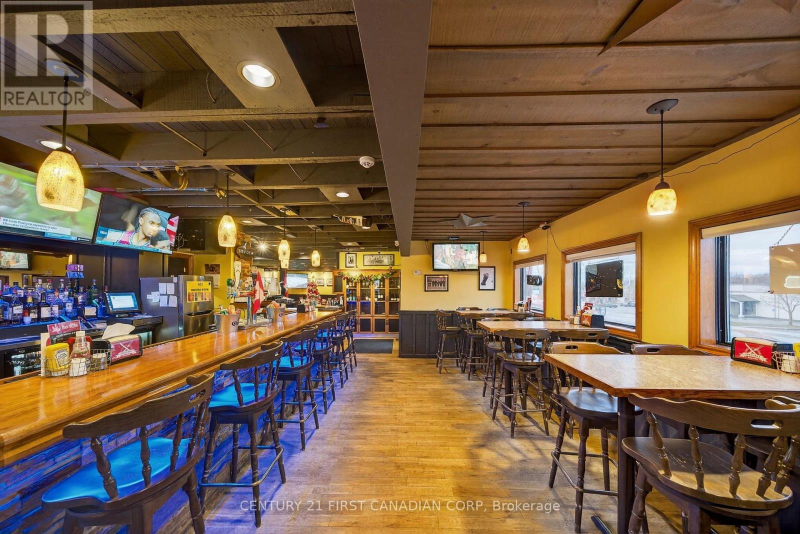 97 Main Street S, Lambton Shores, Ontario  N0N 1J0 - Photo 13 - X12696020