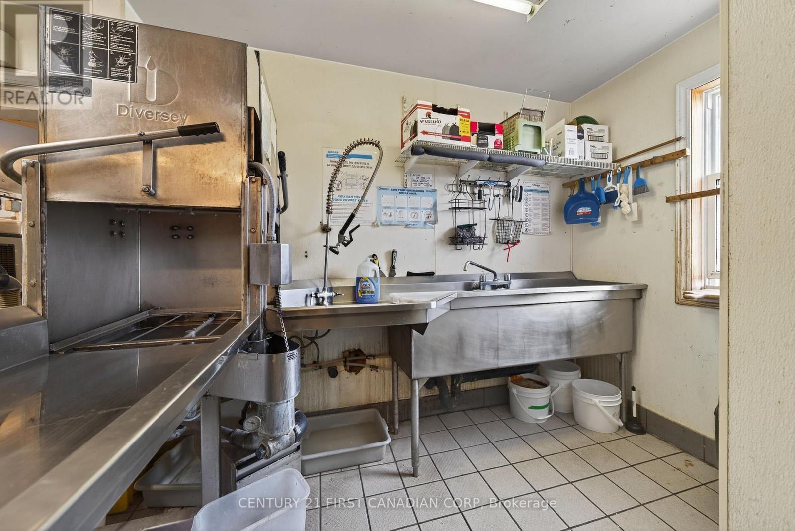 97 Main Street S, Lambton Shores, Ontario  N0N 1J0 - Photo 23 - X12696020