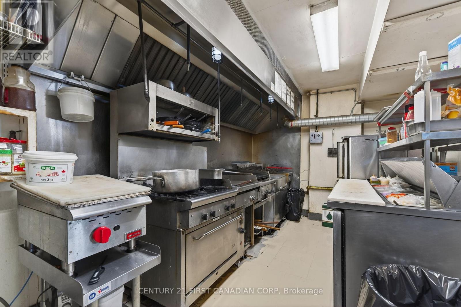 97 Main Street S, Lambton Shores, Ontario  N0N 1J0 - Photo 24 - X12696020