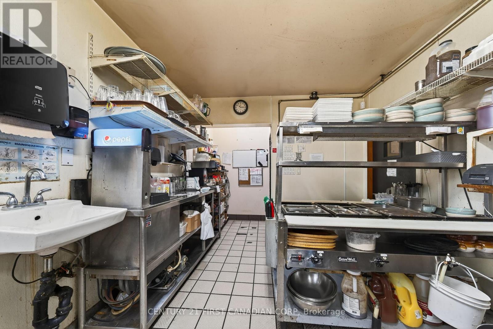 97 Main Street S, Lambton Shores, Ontario  N0N 1J0 - Photo 25 - X12696020