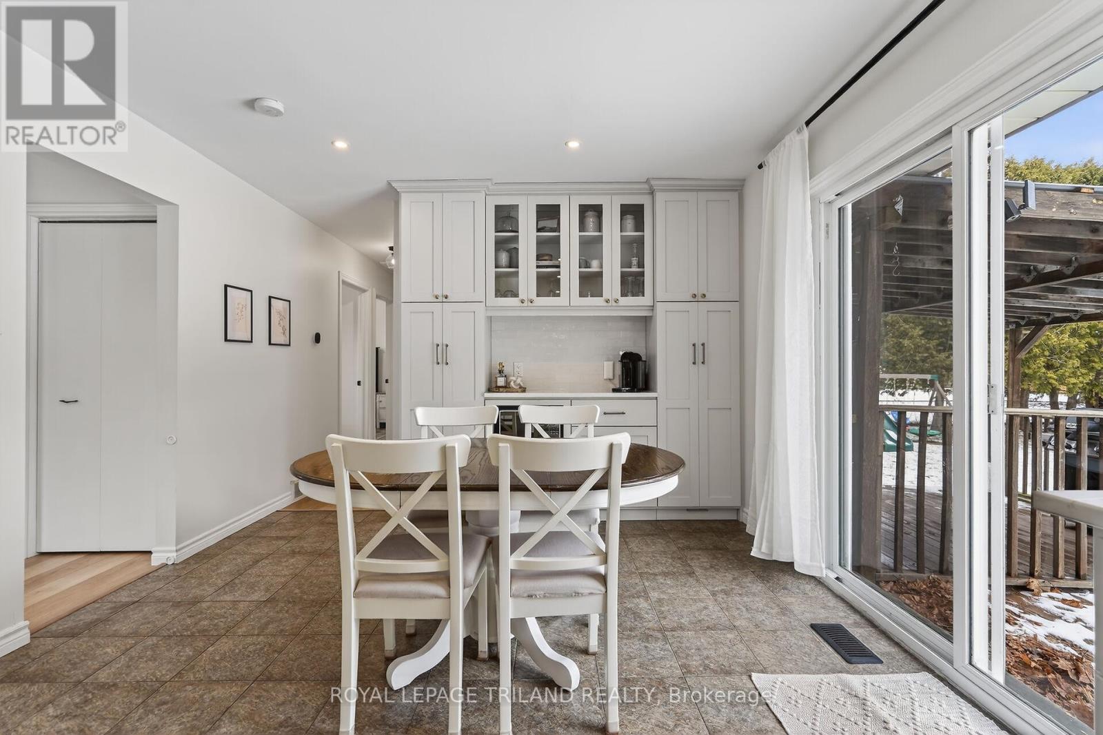 133 Delaware Street, Middlesex Centre, Ontario  N0L 1R0 - Photo 14 - X12696026