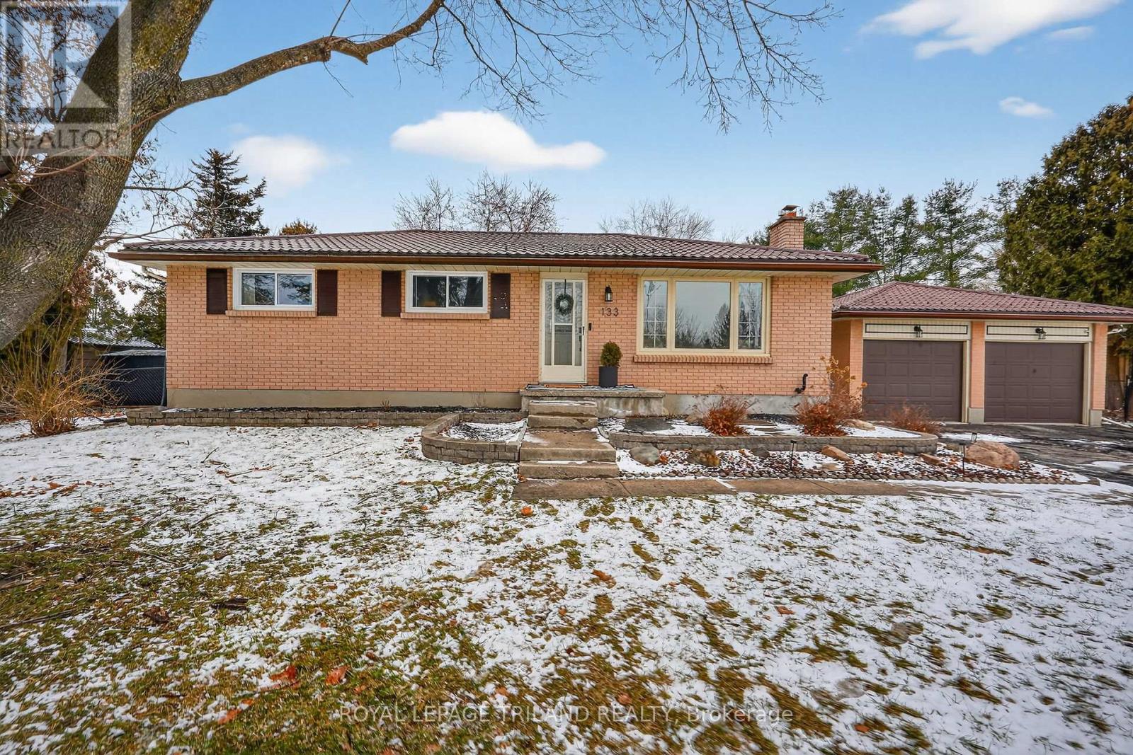 133 Delaware Street, Middlesex Centre, Ontario  N0L 1R0 - Photo 2 - X12696026