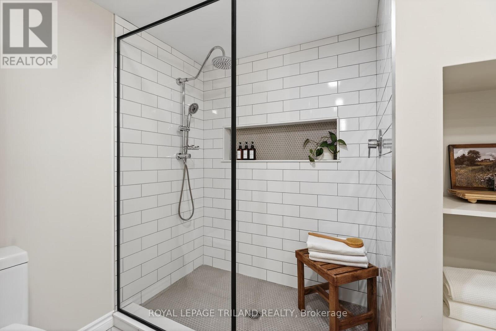 133 Delaware Street, Middlesex Centre, Ontario  N0L 1R0 - Photo 33 - X12696026