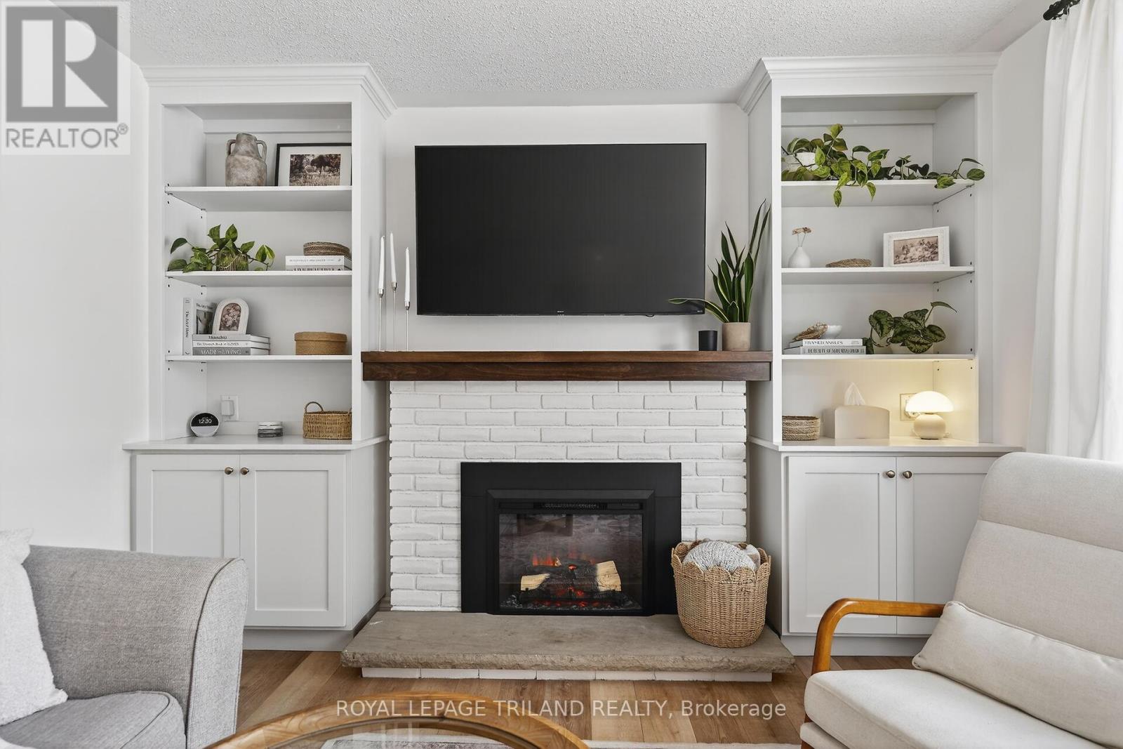 133 Delaware Street, Middlesex Centre, Ontario  N0L 1R0 - Photo 7 - X12696026