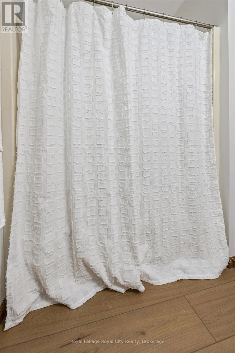 206 - 4 Albert Street, Cambridge, Ontario  N1R 3M4 - Photo 38 - X12696050