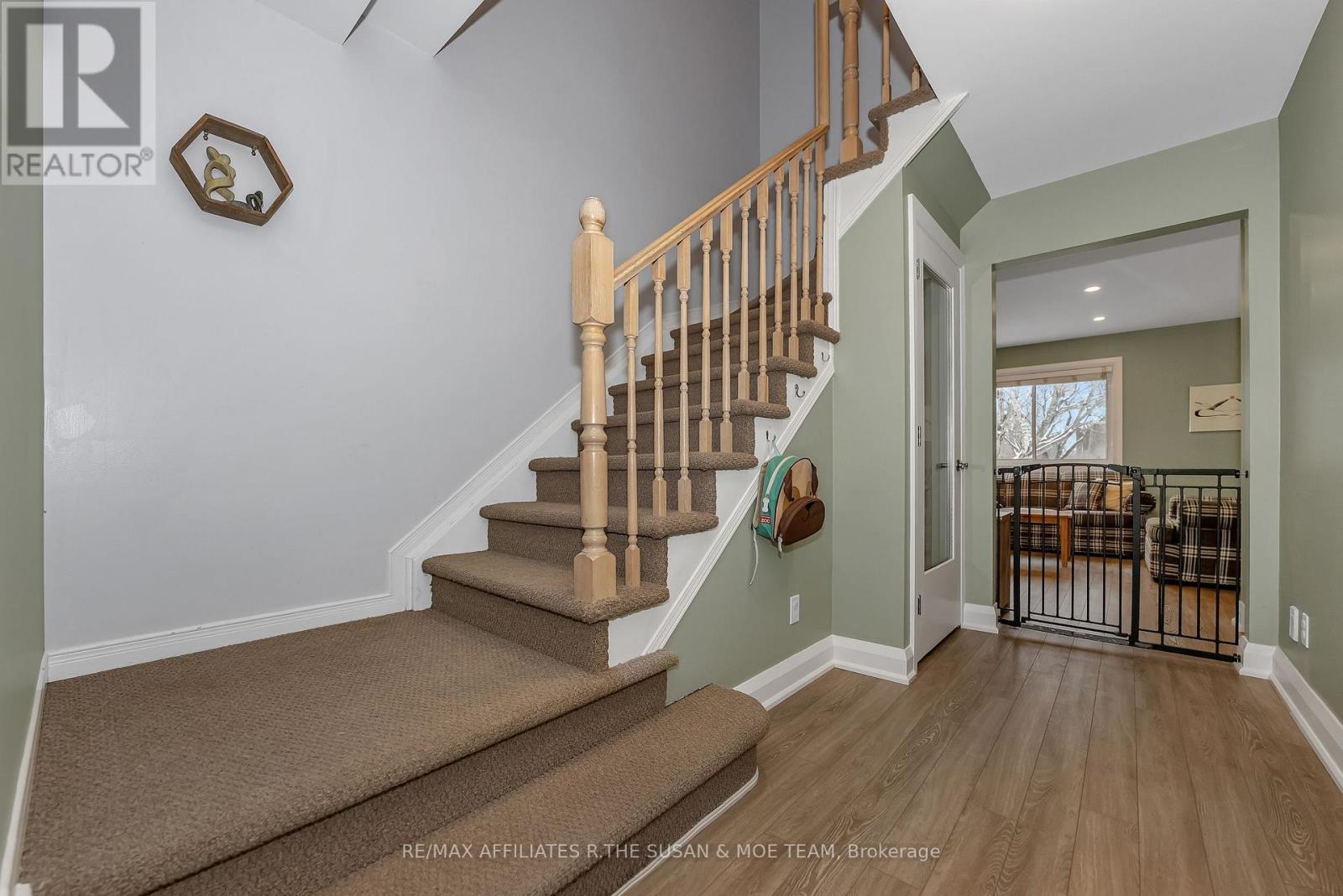 59 Birchbank Crescent, Ottawa, Ontario  K2M 2J9 - Photo 7 - X12695982