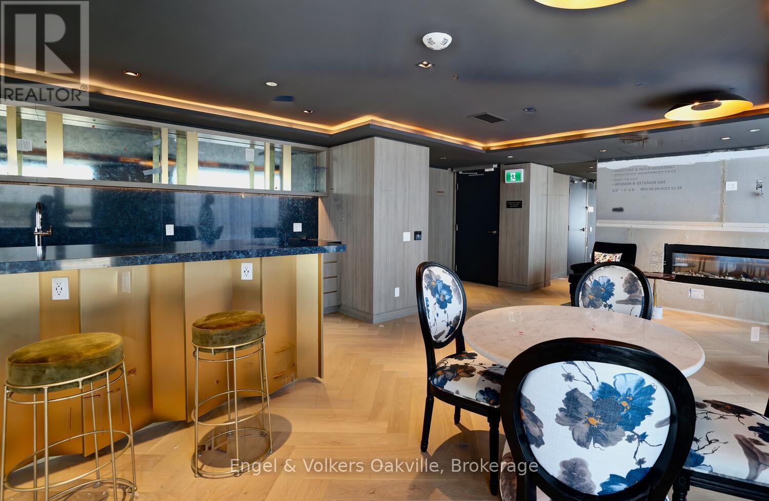 309 - 405 Dundas Street W, Oakville, Ontario  L6M 4P9 - Photo 12 - W12695902