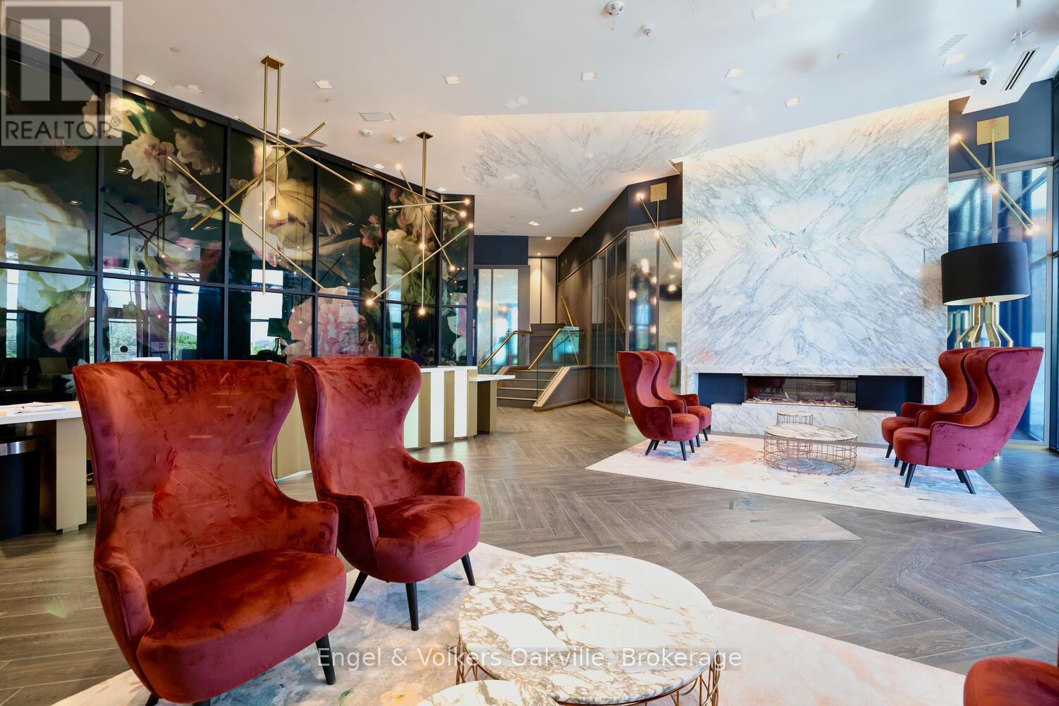 309 - 405 Dundas Street W, Oakville, Ontario  L6M 4P9 - Photo 3 - W12695902