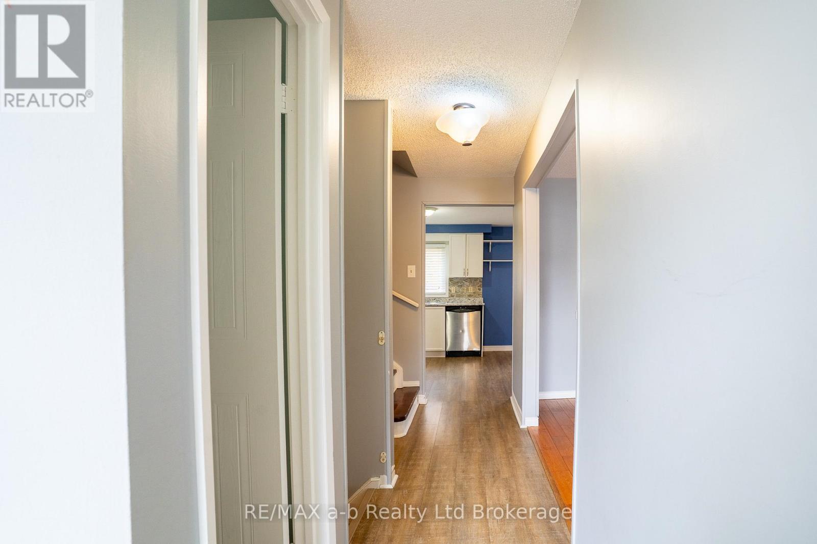 6 - 380 Quarter Line, Tillsonburg, Ontario  N4G 5L5 - Photo 2 - X12696006