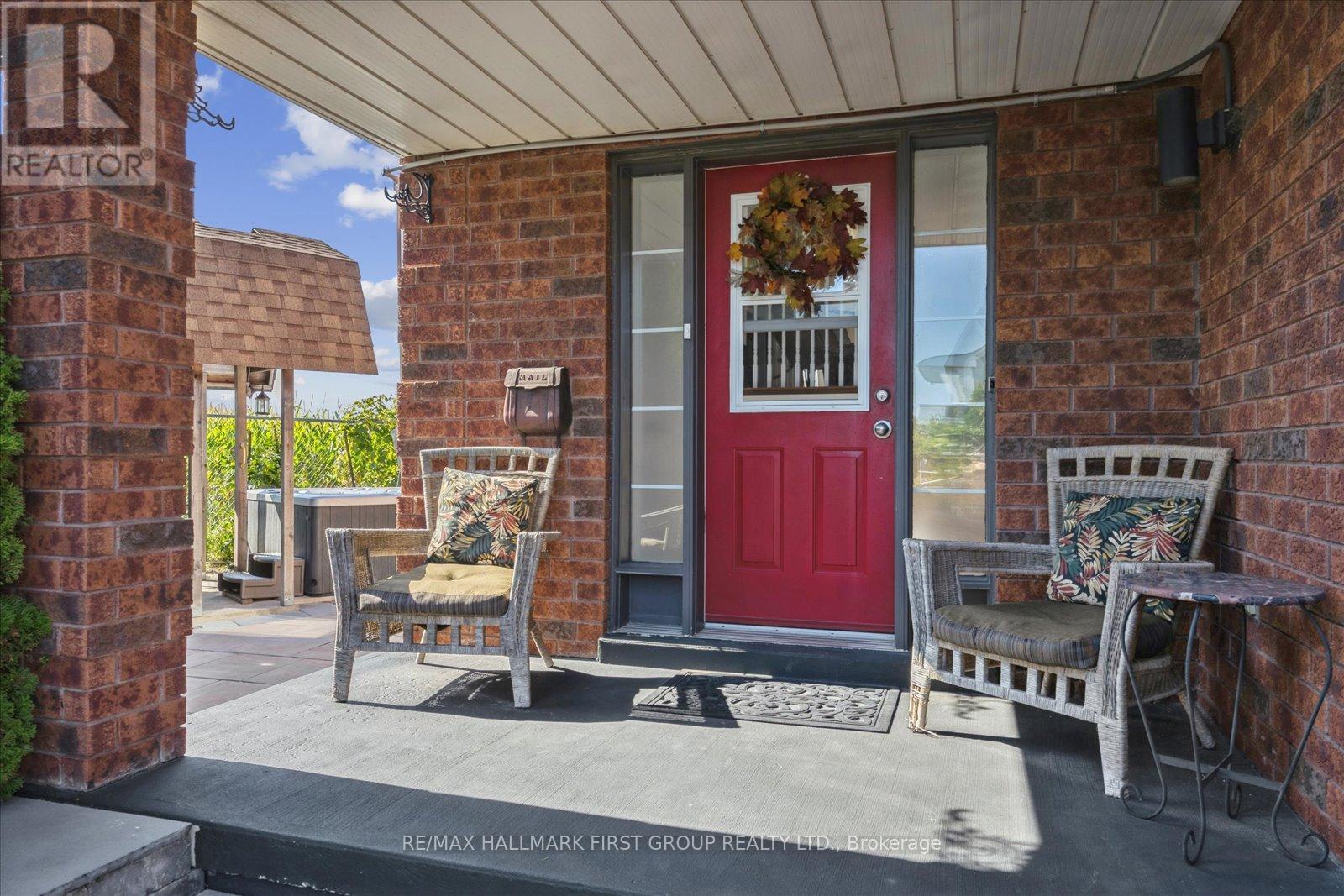 188 Padfield Drive, Clarington, Ontario  L1C 5H7 - Photo 6 - E12695900