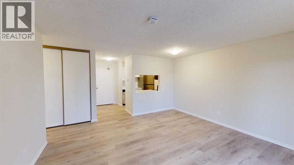 108, 405 Columbia Boulevard W, Lethbridge, Alberta  T1K 4R6 - Photo 3 - A2278622