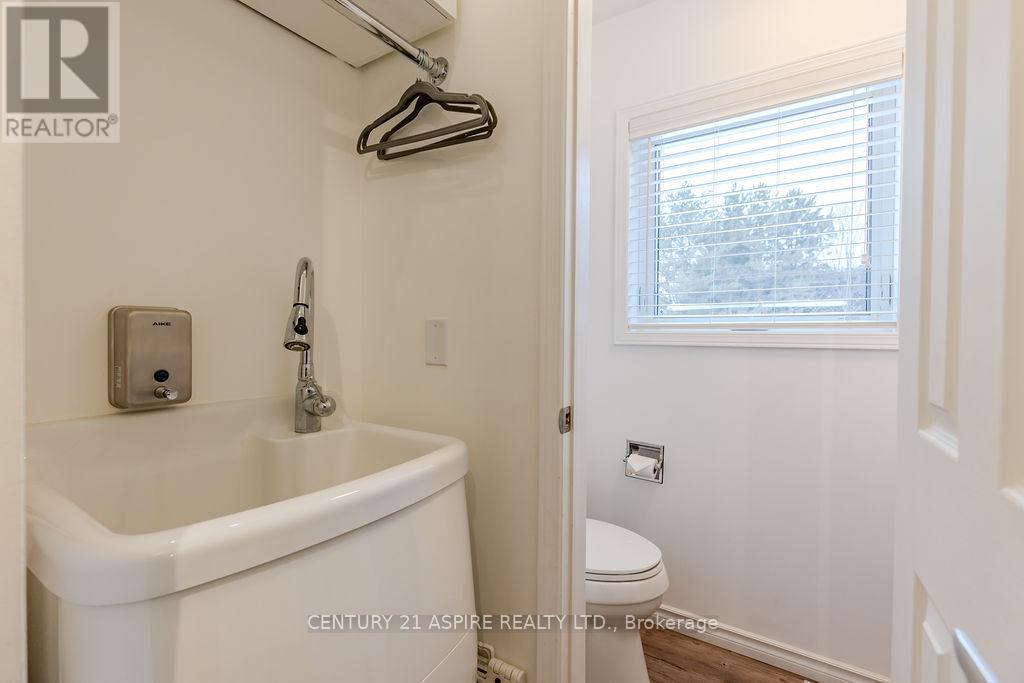 103 Stoneyfield Road, Laurentian Valley, Ontario  K8B 1B4 - Photo 12 - X12696004