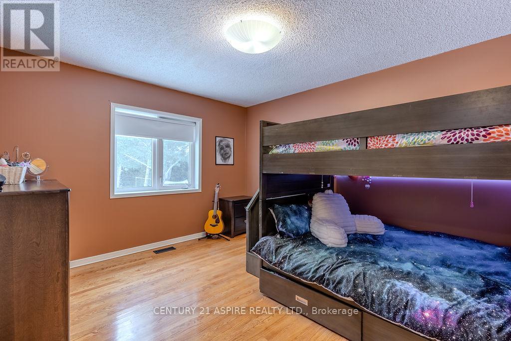 103 Stoneyfield Road, Laurentian Valley, Ontario  K8B 1B4 - Photo 18 - X12696004