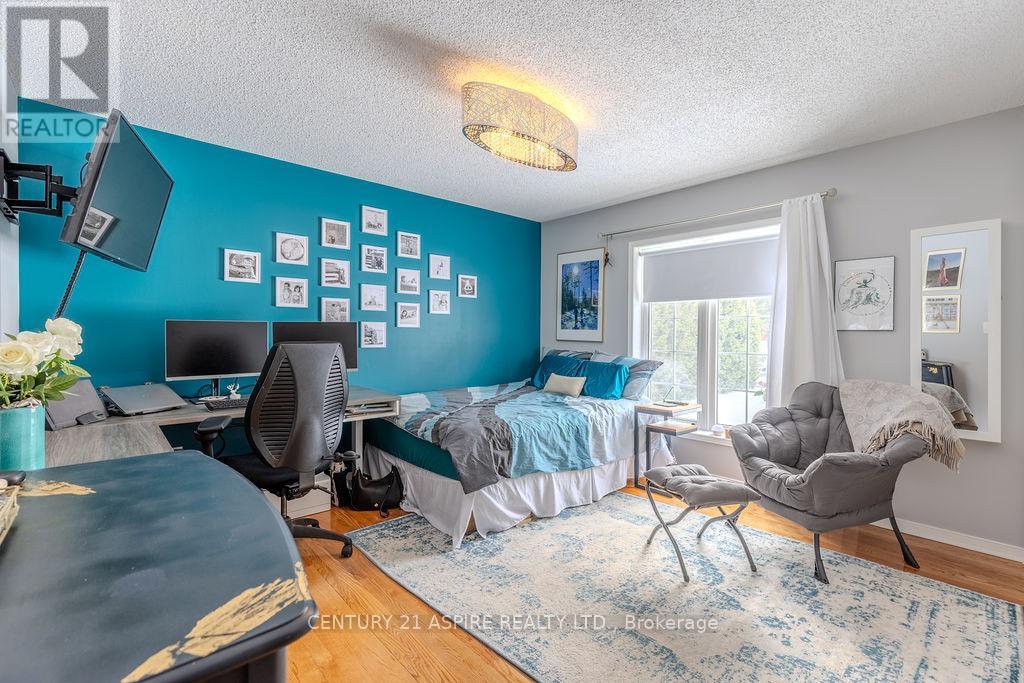 103 Stoneyfield Road, Laurentian Valley, Ontario  K8B 1B4 - Photo 19 - X12696004