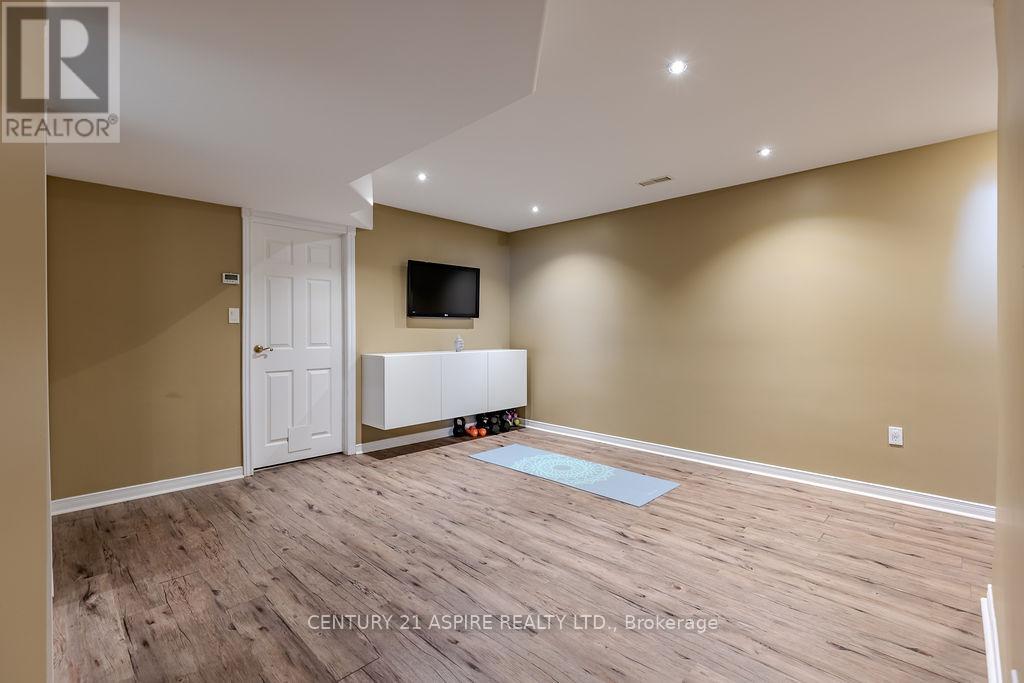 103 Stoneyfield Road, Laurentian Valley, Ontario  K8B 1B4 - Photo 27 - X12696004