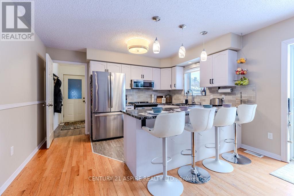 103 Stoneyfield Road, Laurentian Valley, Ontario  K8B 1B4 - Photo 8 - X12696004