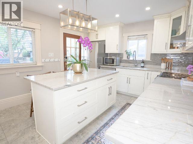 124 Sixth Avenue, New Westminster, British Columbia  V3L 1T4 - Photo 12 - R3079045