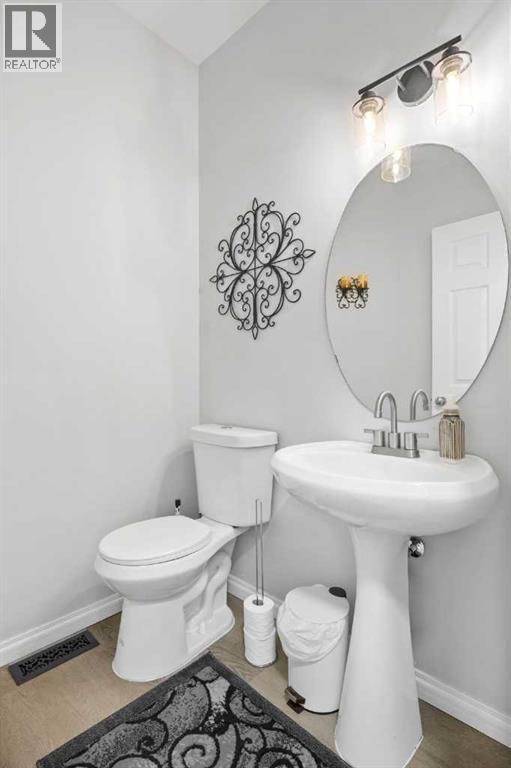 127 Invermere Close, Chestermere, Alberta  T1X 1L3 - Photo 6 - A2277017