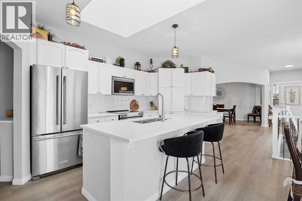 127 Invermere Close, Chestermere, Alberta  T1X 1L3 - Photo 11 - A2277017