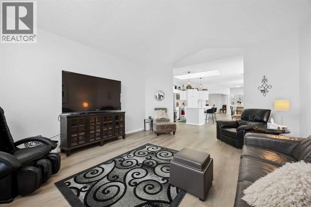 127 Invermere Close, Chestermere, Alberta  T1X 1L3 - Photo 19 - A2277017