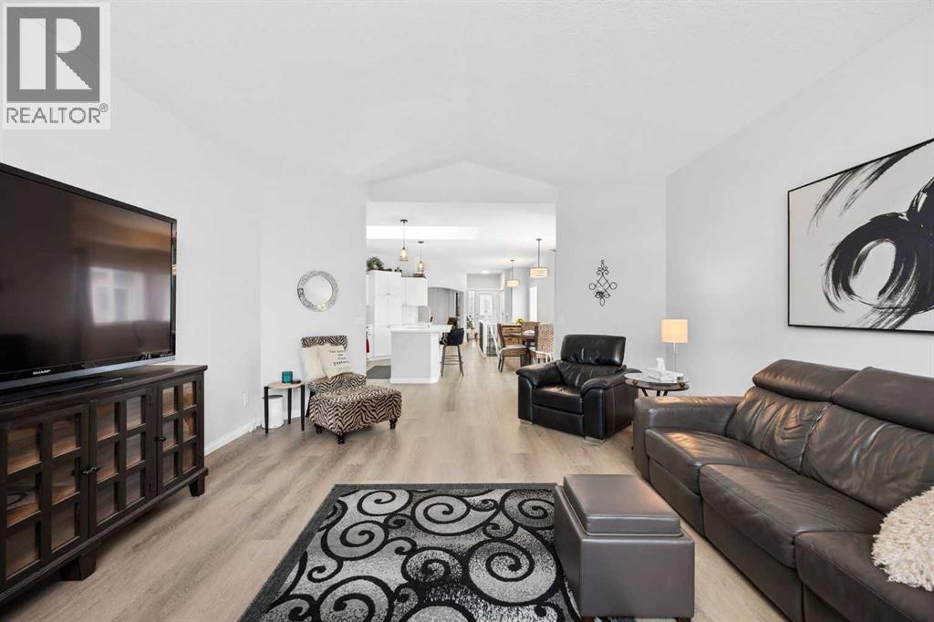 127 Invermere Close, Chestermere, Alberta  T1X 1L3 - Photo 18 - A2277017