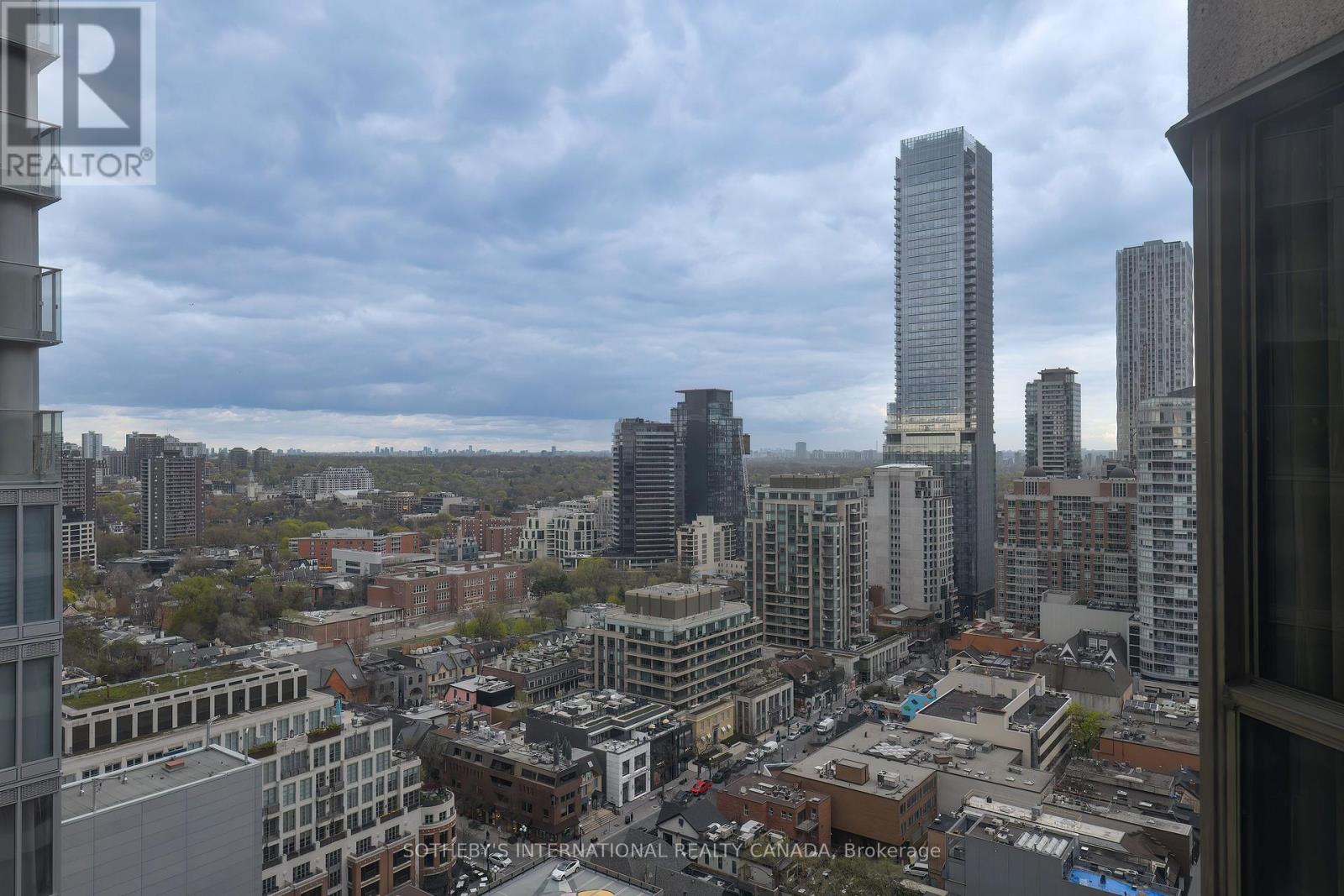 2202 - 175 Cumberland Street, Toronto, Ontario  M5R 3M9 - Photo 15 - C12695894