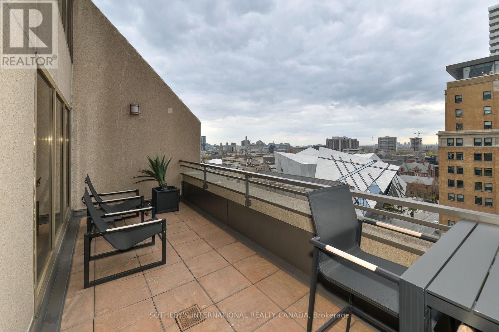 2202 - 175 Cumberland Street, Toronto, Ontario  M5R 3M9 - Photo 23 - C12695894