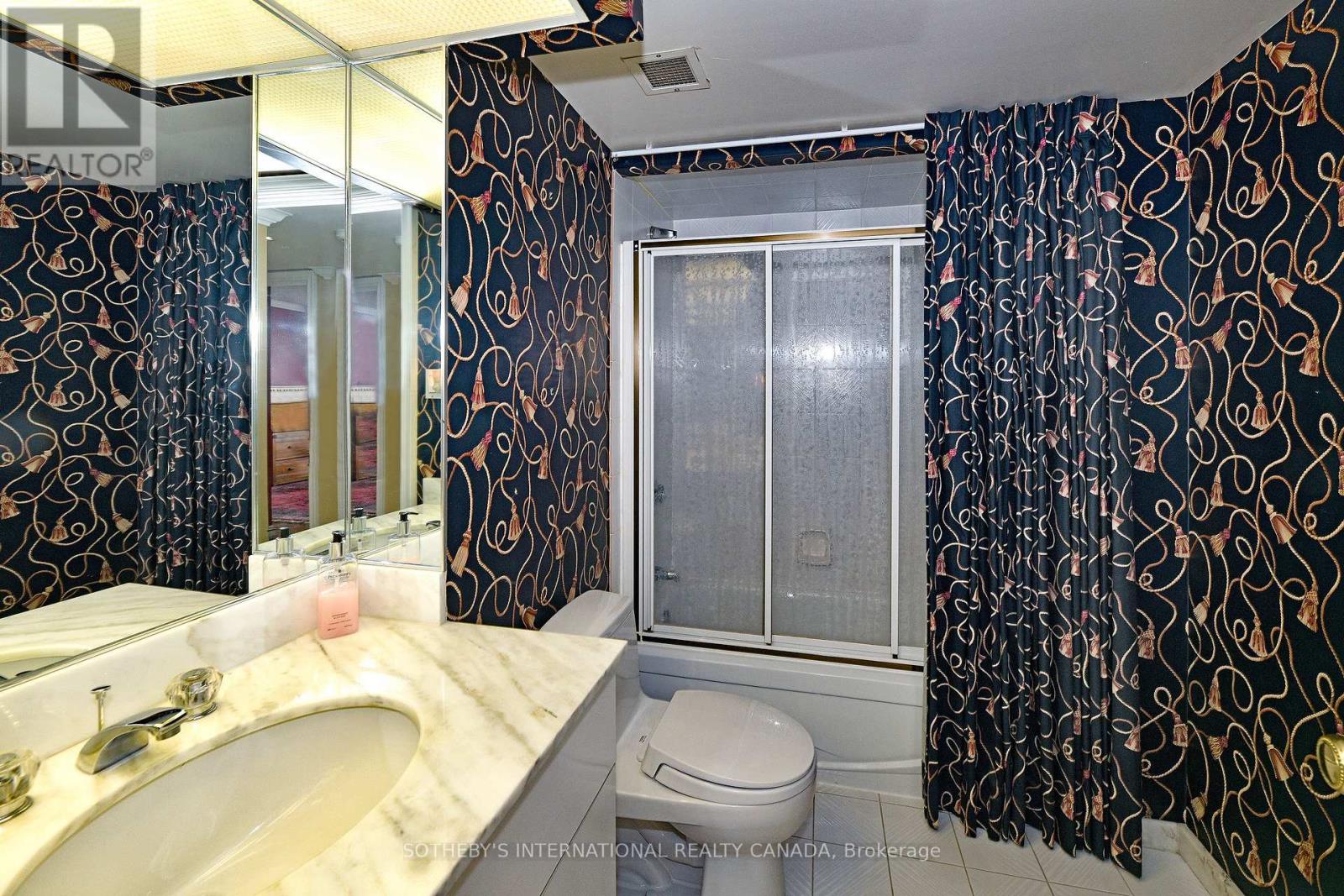 2202 - 175 Cumberland Street, Toronto, Ontario  M5R 3M9 - Photo 43 - C12695894