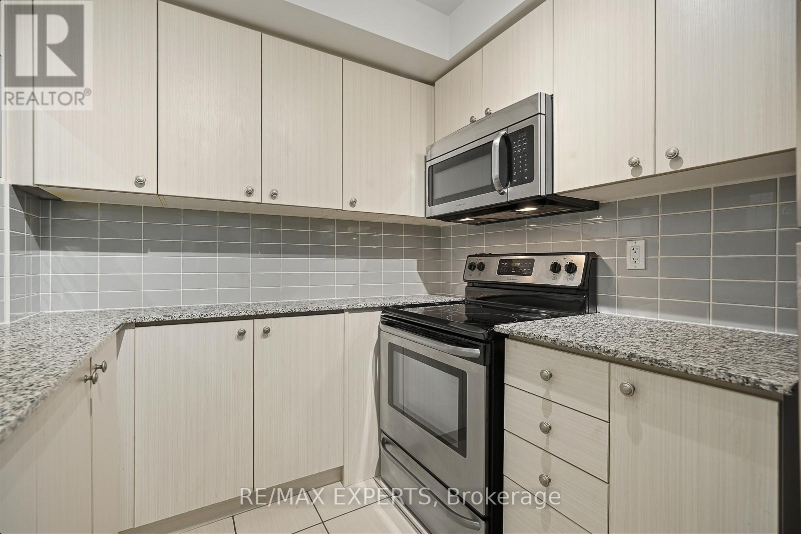 2511 - 275 Yorkland Road, Toronto, Ontario  M2J 0B4 - Photo 10 - C12695928