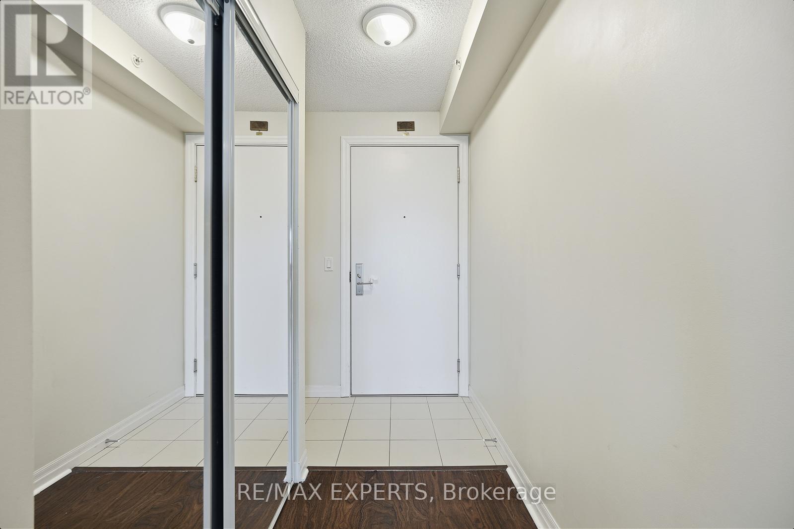 2511 - 275 Yorkland Road, Toronto, Ontario  M2J 0B4 - Photo 3 - C12695928