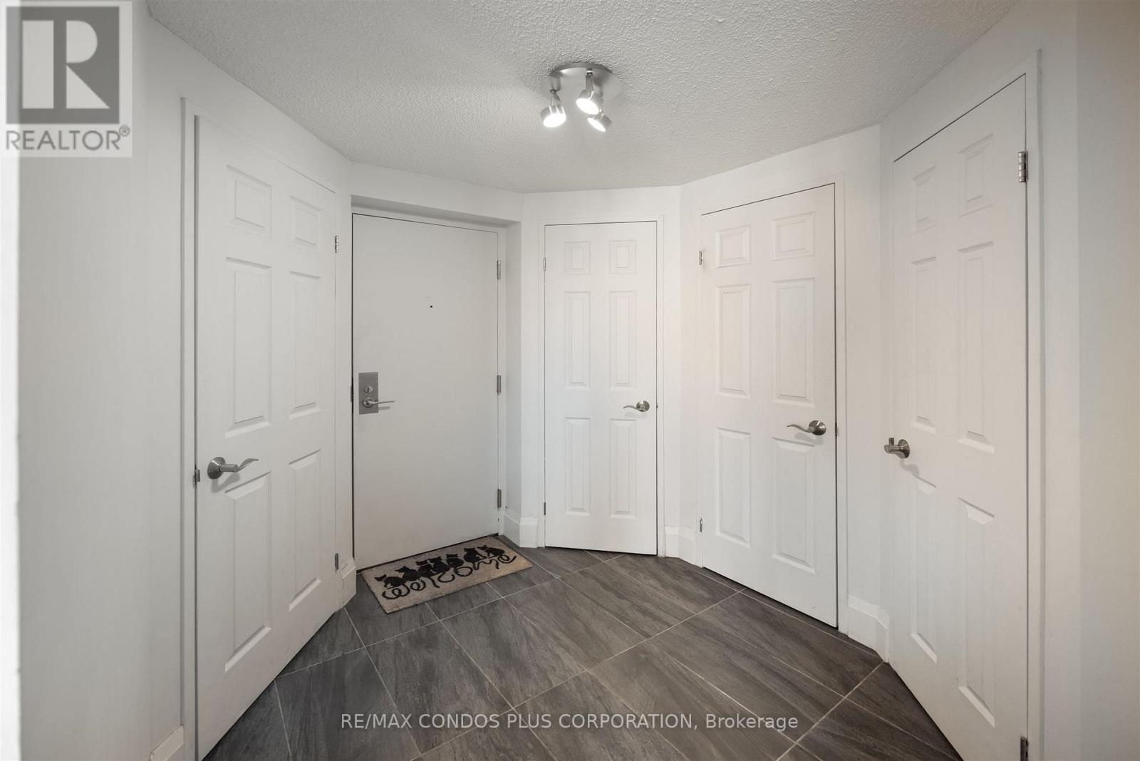 1807 - 55 Centre Avenue, Toronto, Ontario  M5G 1R4 - Photo 3 - C12695932