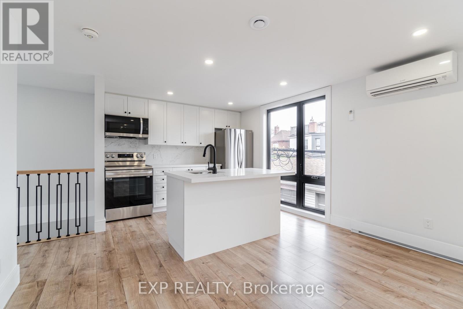 Laneway - 581 Crawford Street, Toronto, Ontario  M6G 3K1 - Photo 10 - C12695940