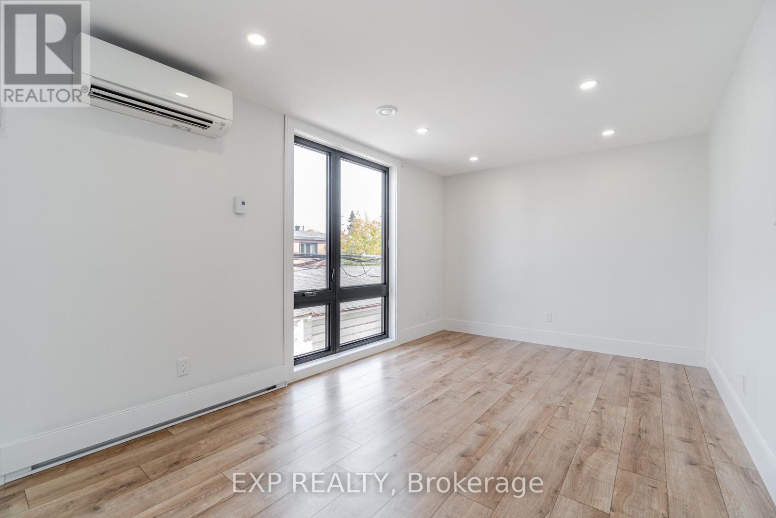 Laneway - 581 Crawford Street, Toronto, Ontario  M6G 3K1 - Photo 15 - C12695940