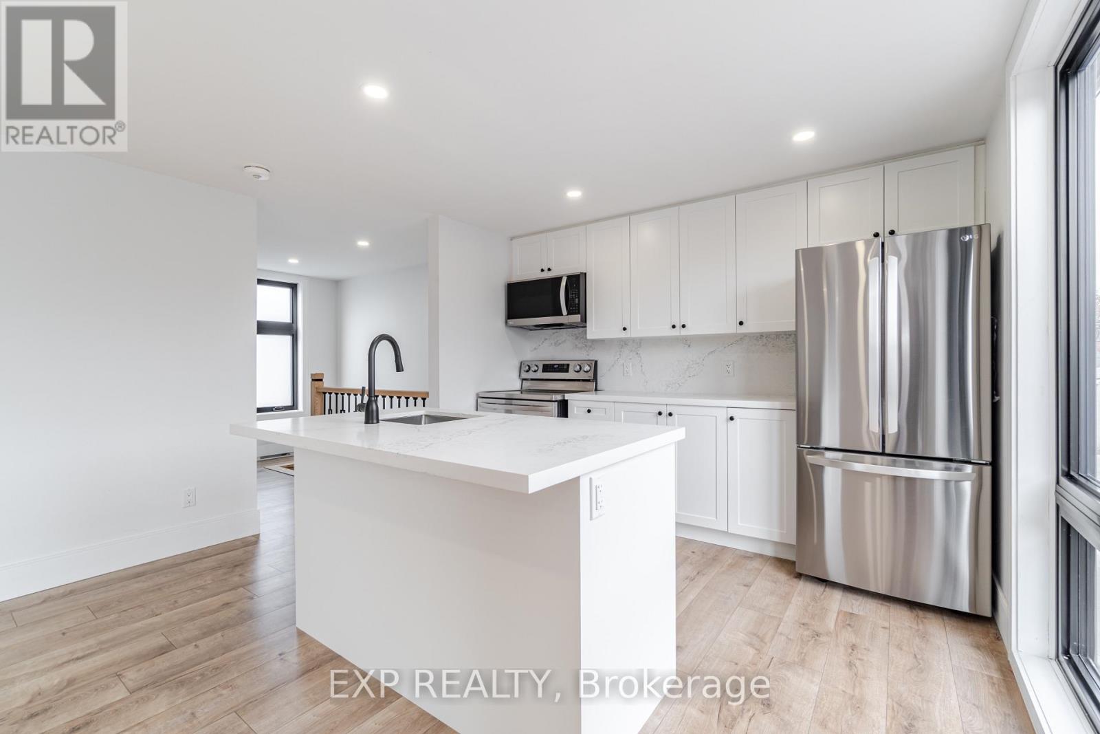 Laneway - 581 Crawford Street, Toronto, Ontario  M6G 3K1 - Photo 9 - C12695940