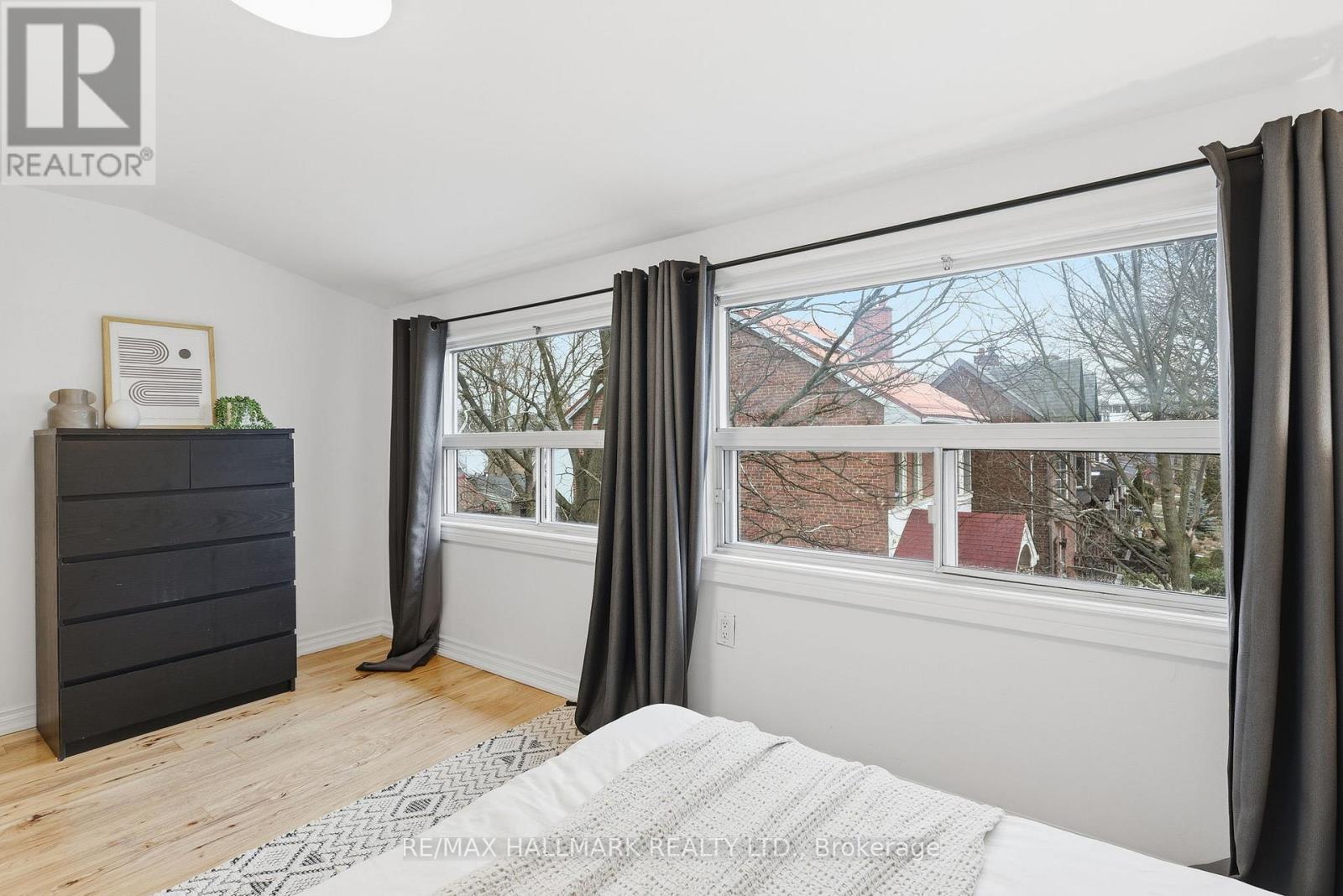 93 Dixon Avenue, Toronto, Ontario  M4L 1N8 - Photo 27 - E12695868