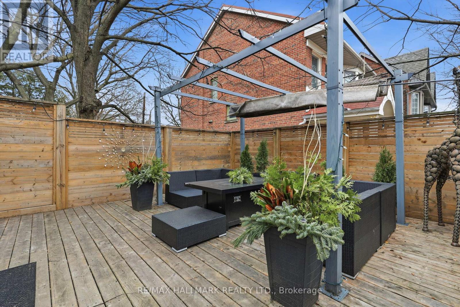93 Dixon Avenue, Toronto, Ontario  M4L 1N8 - Photo 41 - E12695868