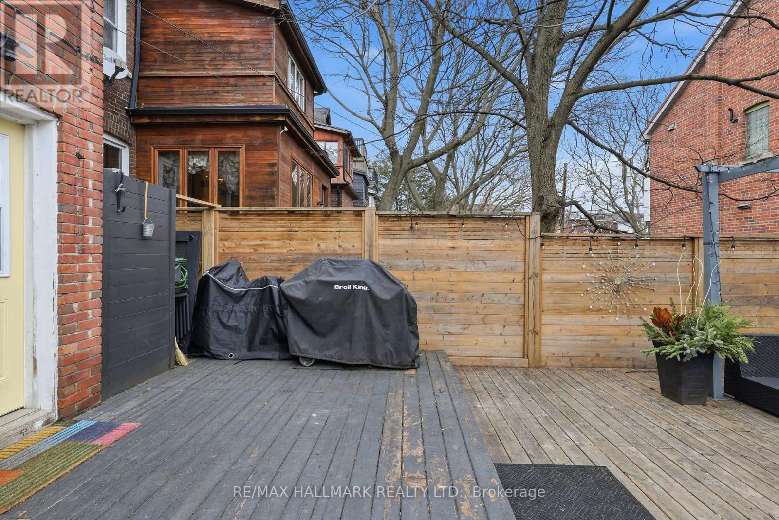 93 Dixon Avenue, Toronto, Ontario  M4L 1N8 - Photo 44 - E12695868