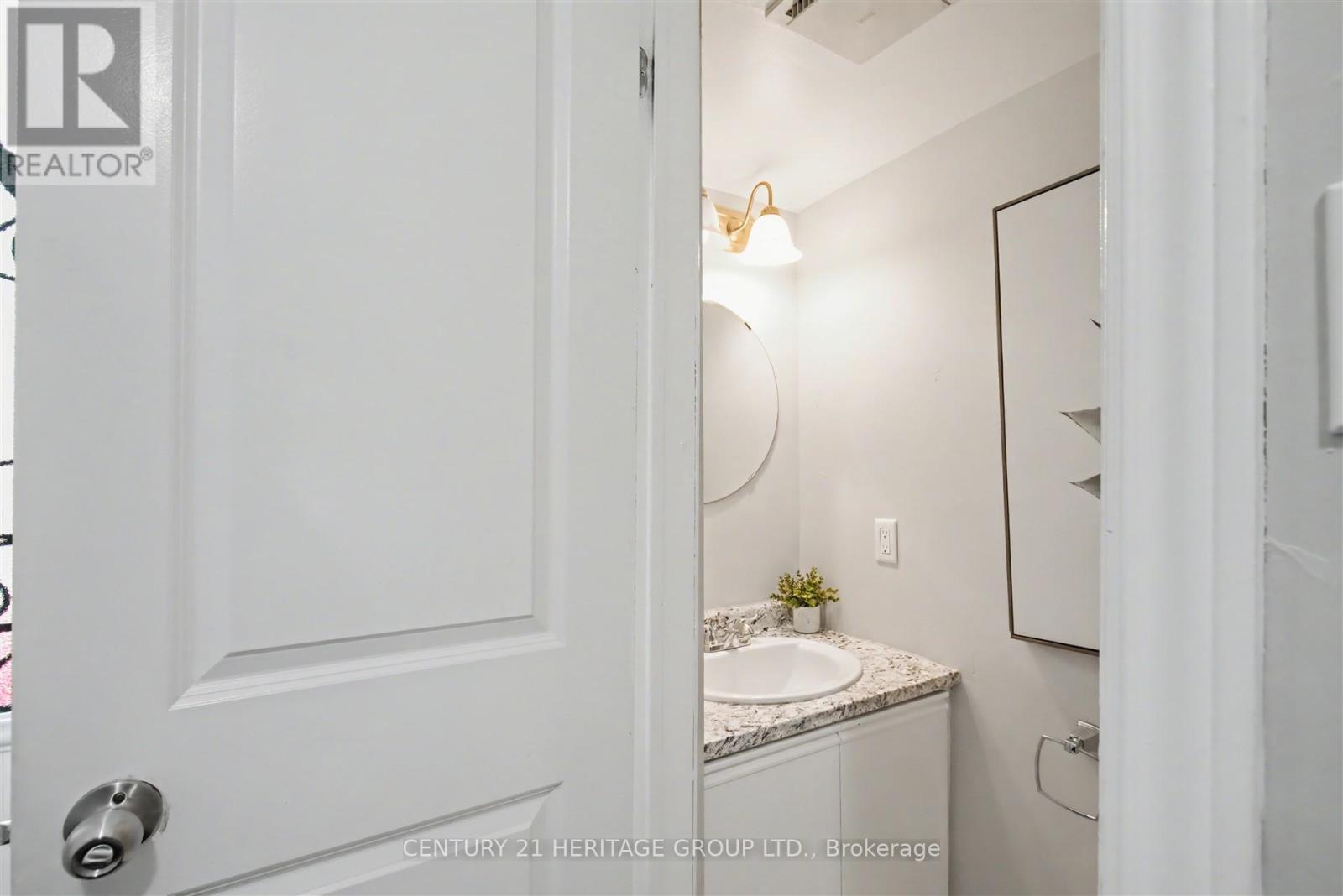 1133 Ritson Road, Oshawa, Ontario  L1G 7T3 - Photo 4 - E12695892