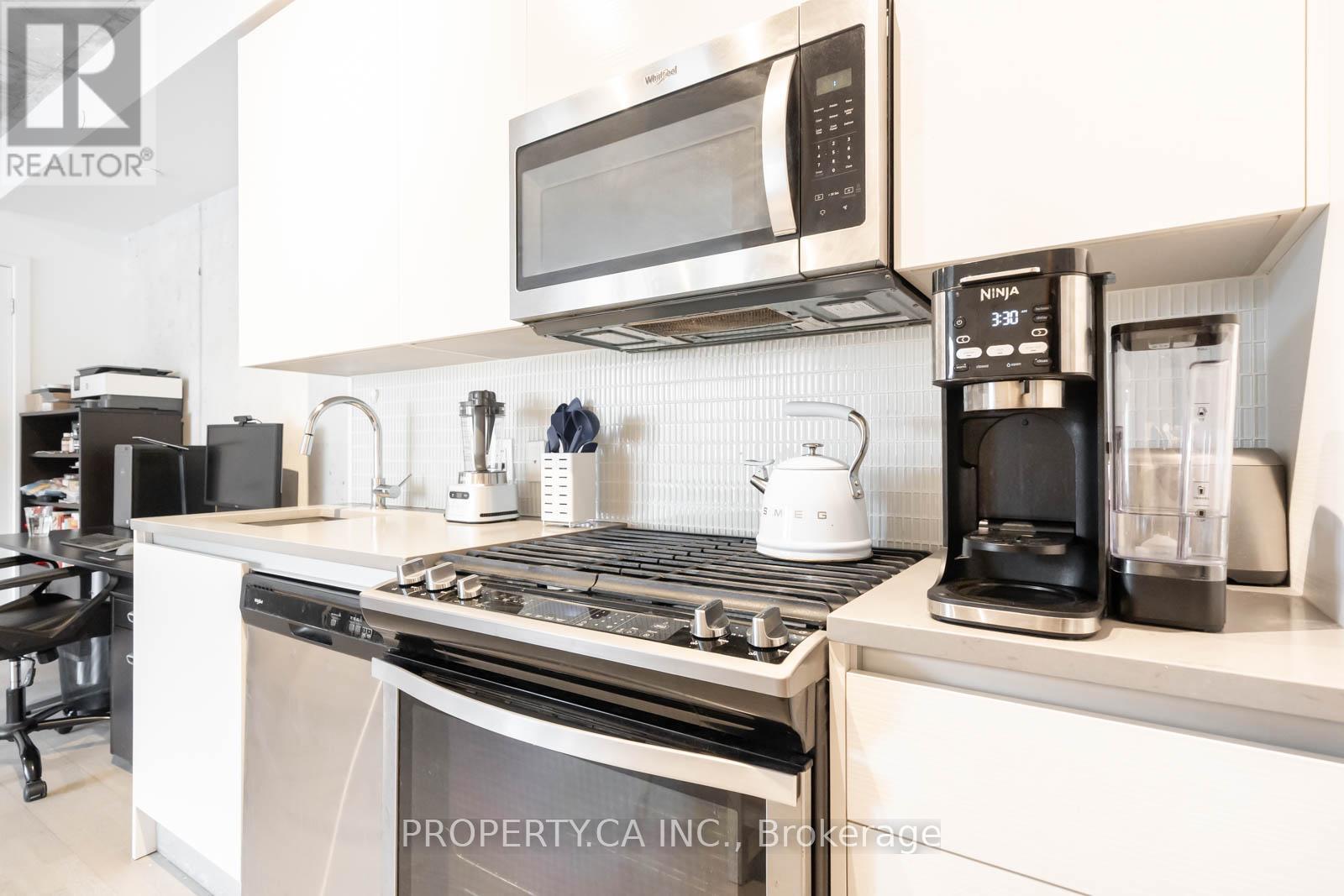 308 - 246 Logan Avenue, Toronto, Ontario  M4M 0E9 - Photo 13 - E12695968