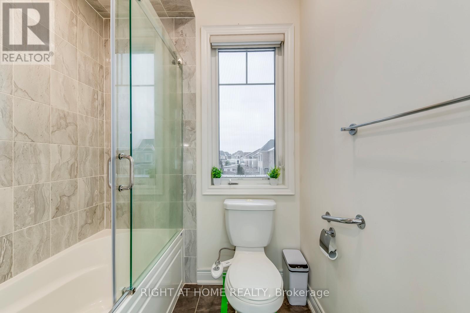 45 Torgan Trail, Vaughan, Ontario  L4H 3X6 - Photo 39 - N12695992