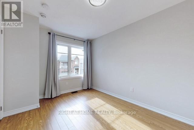 24 Frederick Pearson Street N, East Gwillimbury, Ontario  L9N 0R8 - Photo 10 - N12696012