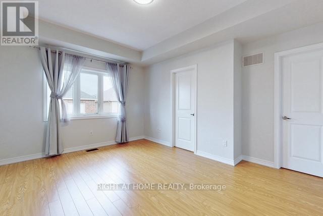 24 Frederick Pearson Street N, East Gwillimbury, Ontario  L9N 0R8 - Photo 8 - N12696012