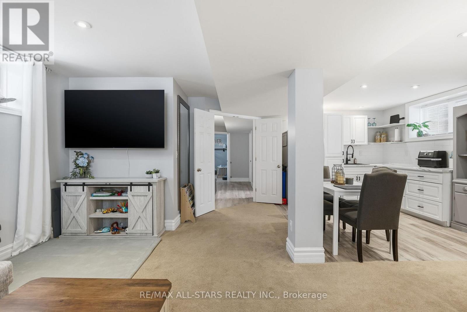 167 Silas Boulevard, Georgina, Ontario  L4P 2K2 - Photo 29 - N12696036