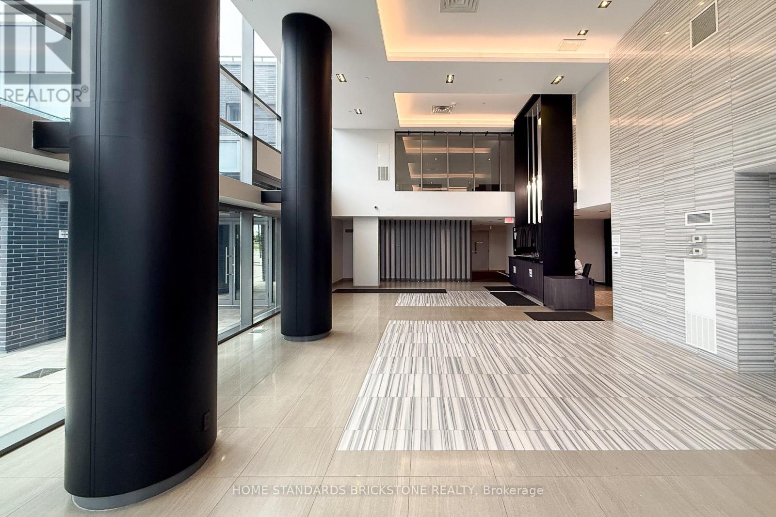 Lph 10 - 65 Oneida Crescent, Richmond Hill, Ontario  L4B 0G9 - Photo 3 - N12696044