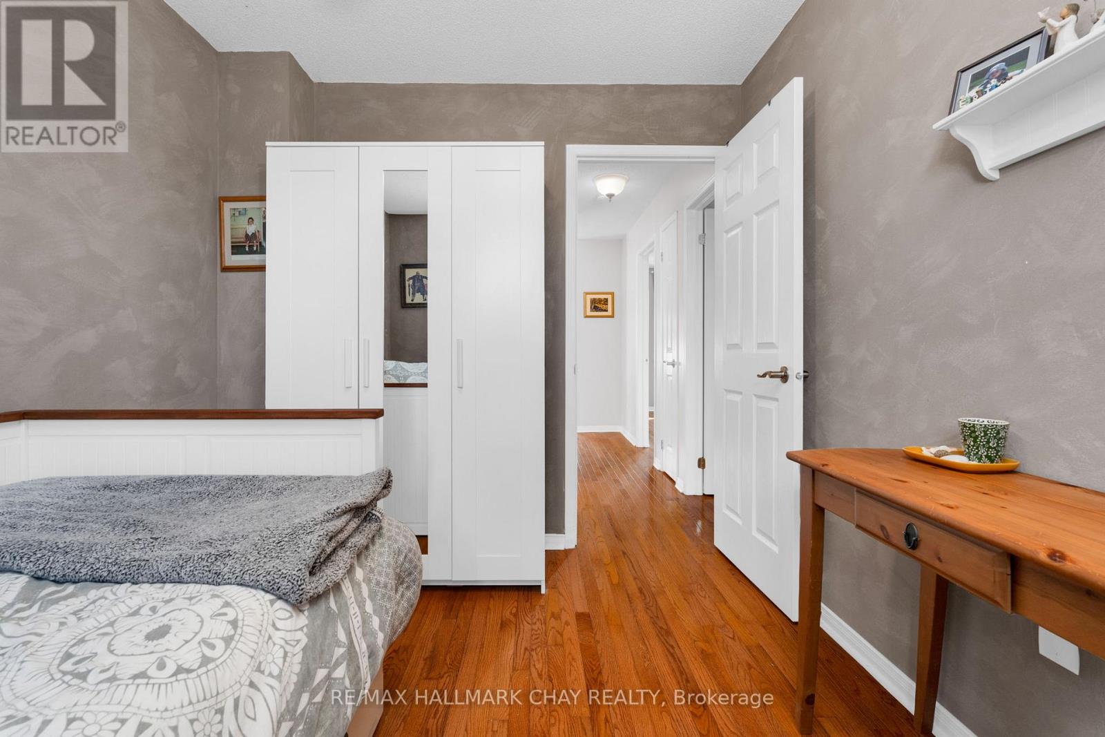 166 Country Lane, Barrie, Ontario  L4N 0T9 - Photo 16 - S12695854