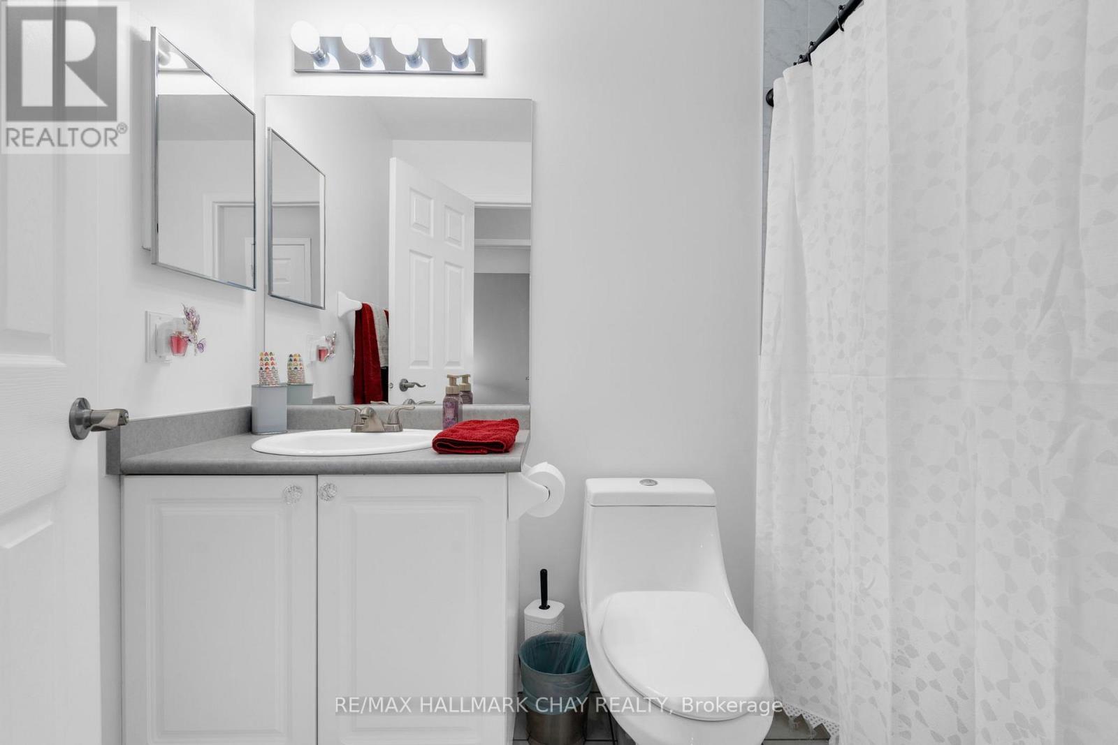 166 Country Lane, Barrie, Ontario  L4N 0T9 - Photo 17 - S12695854