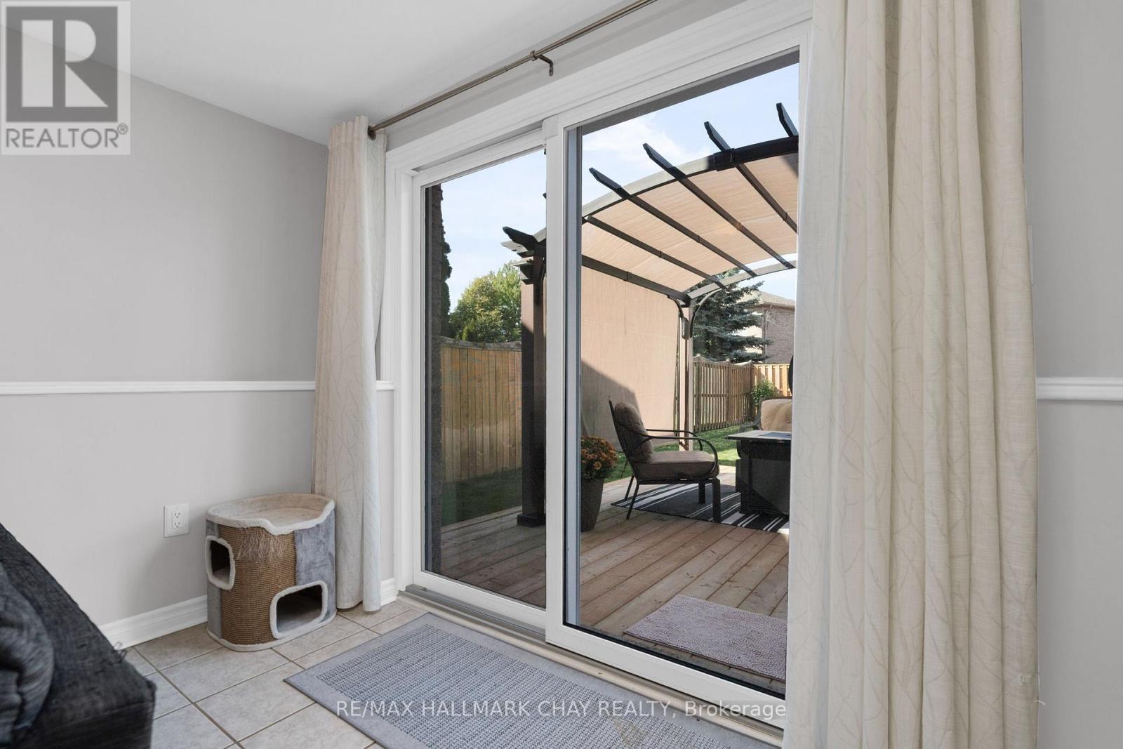 166 Country Lane, Barrie, Ontario  L4N 0T9 - Photo 26 - S12695854